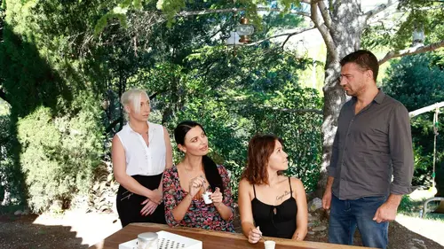 Casting Carré de dames pour trois as