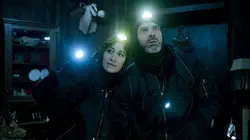 Dans de beaux draps S01E03 Un très cher club