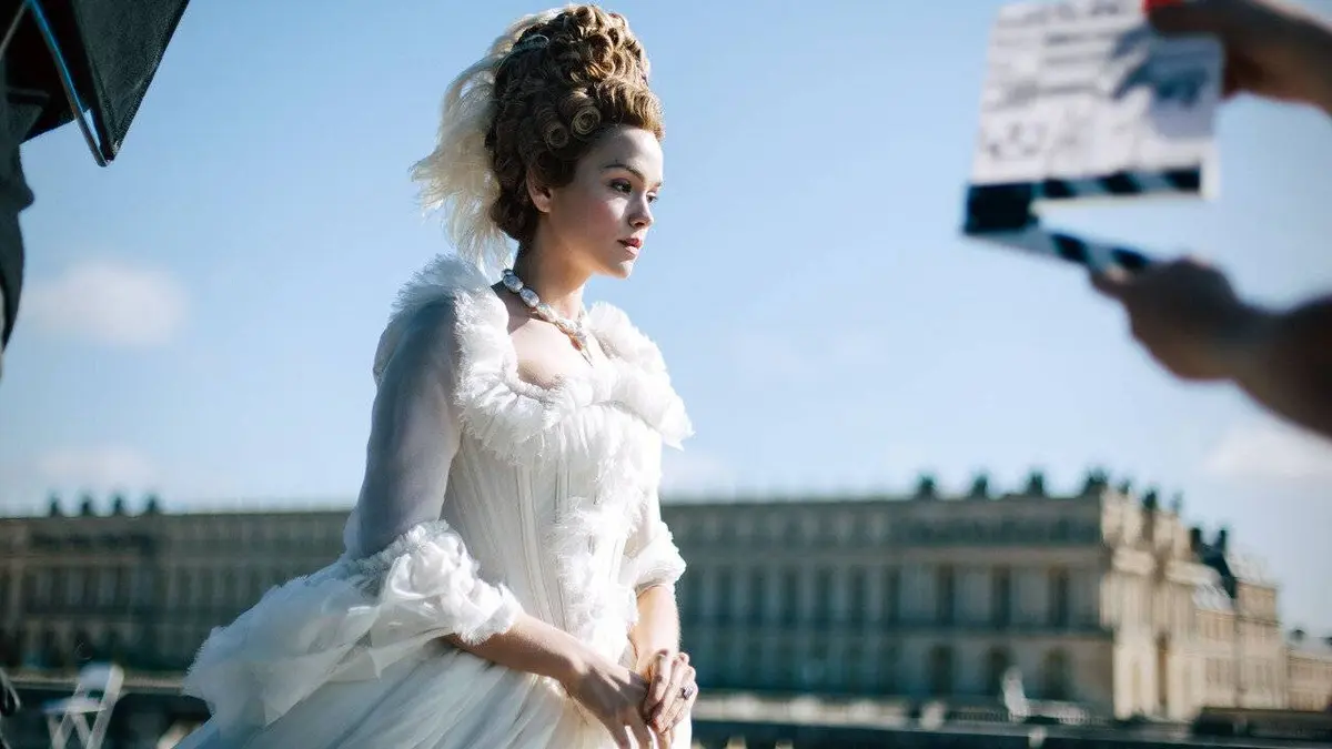 Les coulisses d'une création originale E03 Marie-Antoinette : Version courte intemporelle, les décors