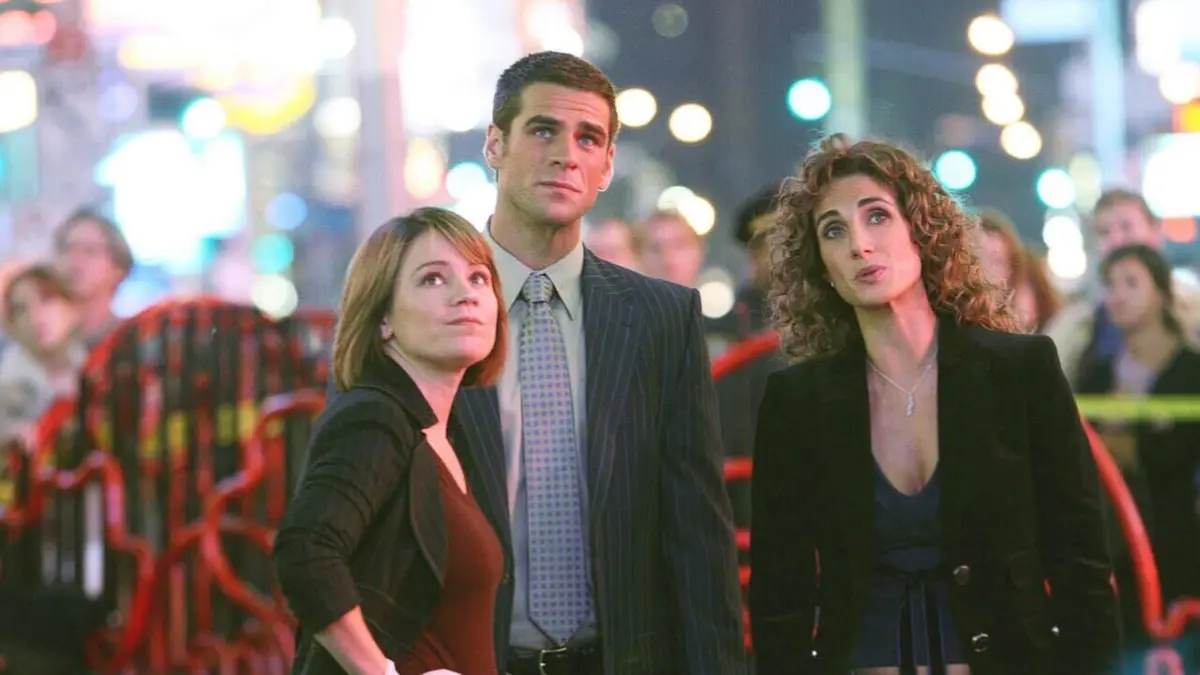 Les experts : Manhattan S04E08 Le baiser de la méduse