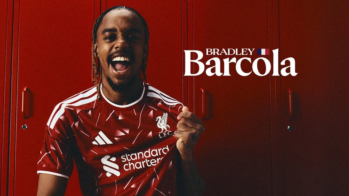 Bradley Barcola quitte le PSG et signe à Liverpool pour 140 M€ (officiel)