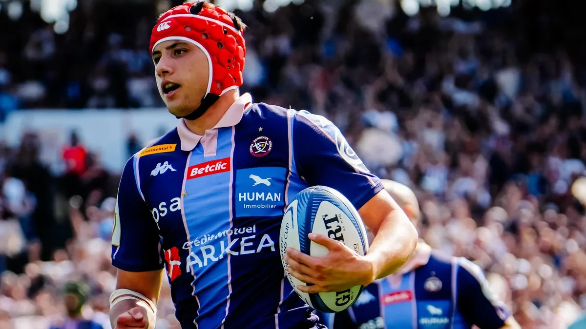Louis Bielle-Biarrey, meilleur ailier du monde selon Planet Rugby, un ancien Toulousain sur le podium