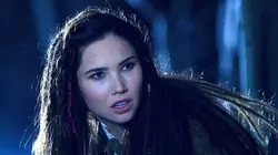 The Outpost S01E01 La Survivante