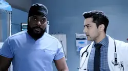 The Resident S03E17 Ambiance cabaret