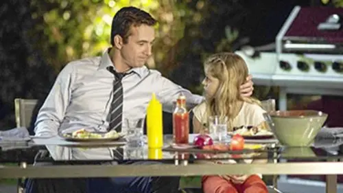 Photos de The Whispers S01E07 La solution finale